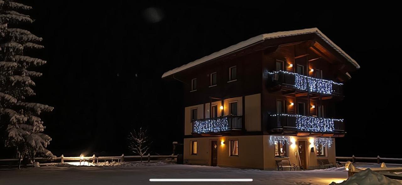 Villa Americana Chambres D'Hotes Champoluc Exteriör bild
