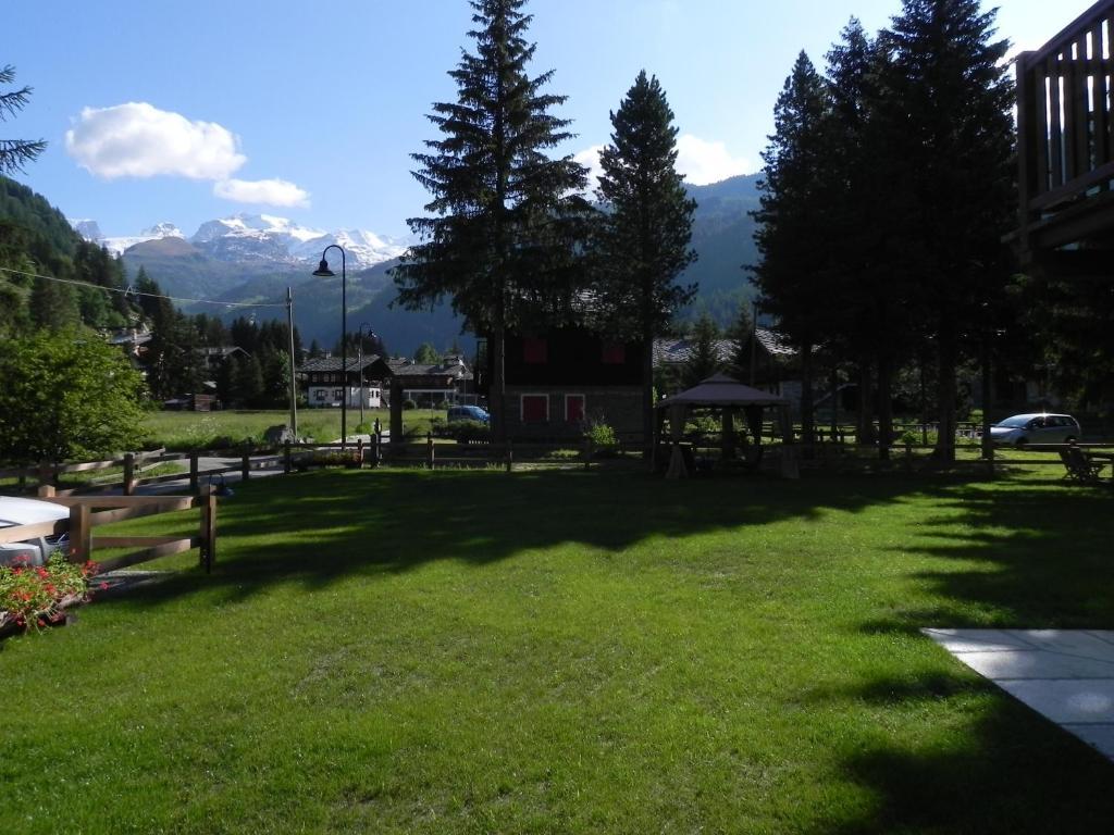 Villa Americana Chambres D'Hotes Champoluc Exteriör bild