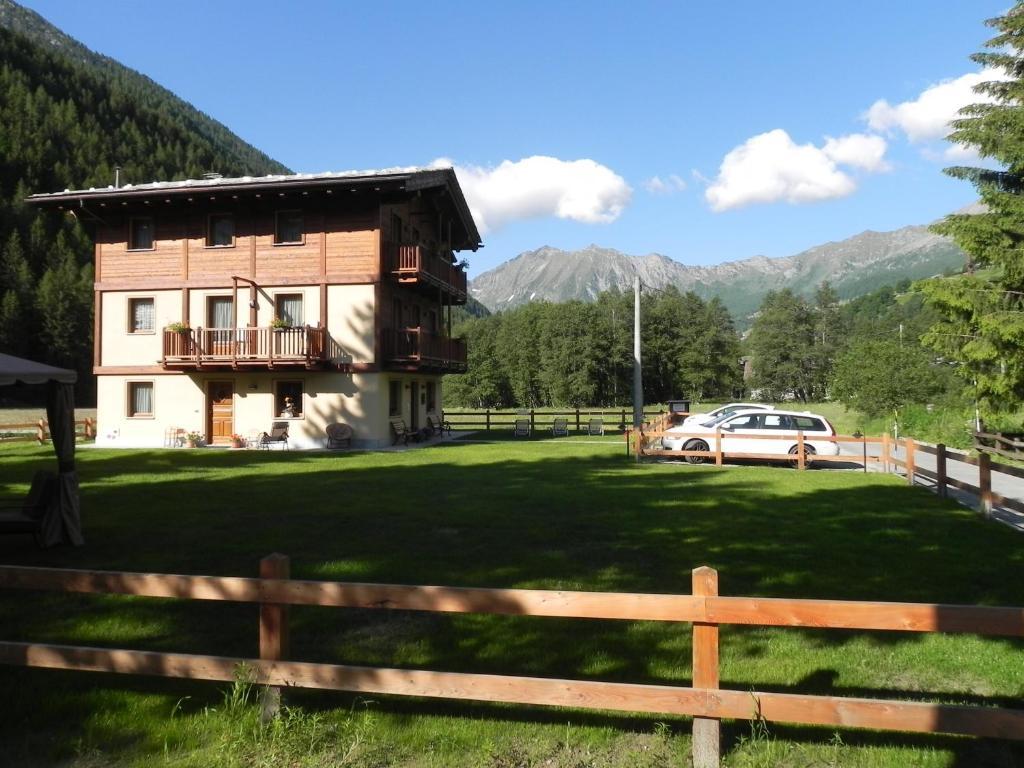 Villa Americana Chambres D'Hotes Champoluc Exteriör bild