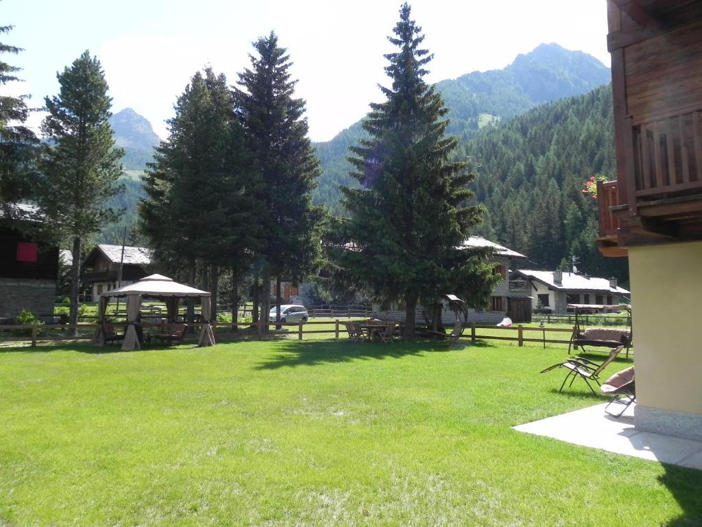 Villa Americana Chambres D'Hotes Champoluc Exteriör bild