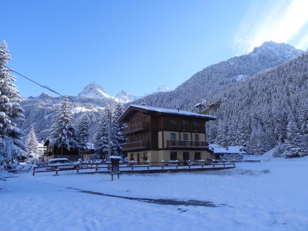 Villa Americana Chambres D'Hotes Champoluc Exteriör bild