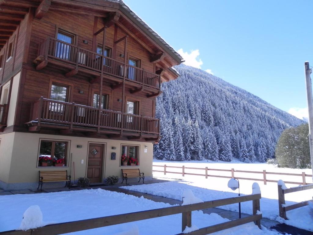 Villa Americana Chambres D'Hotes Champoluc Exteriör bild